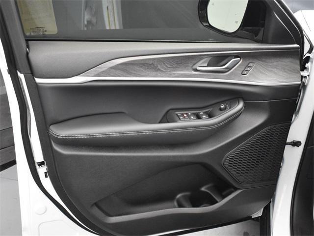 new 2025 Jeep Grand Cherokee L car, priced at $45,165