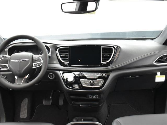 new 2025 Chrysler Pacifica car, priced at $38,532