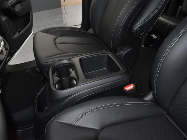 new 2025 Chrysler Pacifica car, priced at $38,532