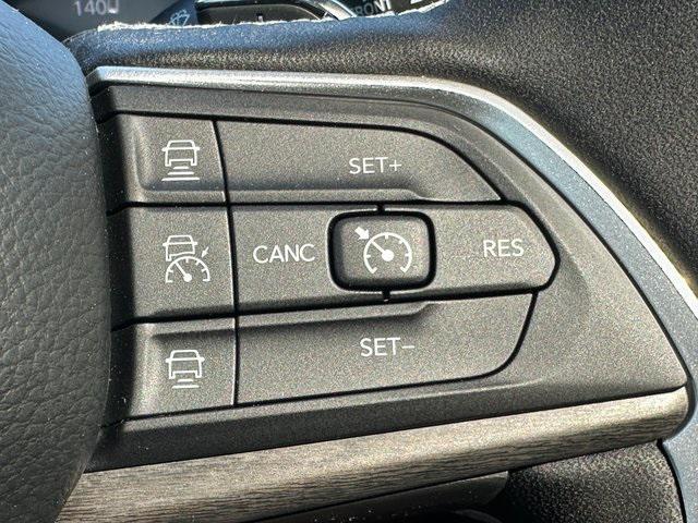 new 2025 Jeep Grand Cherokee car, priced at $45,721