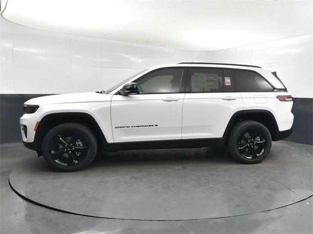 new 2025 Jeep Grand Cherokee car, priced at $43,575