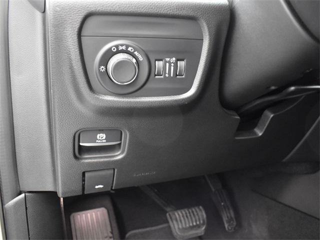 used 2023 Jeep Grand Cherokee car, priced at $32,000