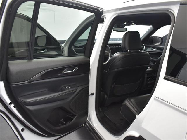 used 2023 Jeep Grand Cherokee car, priced at $32,000