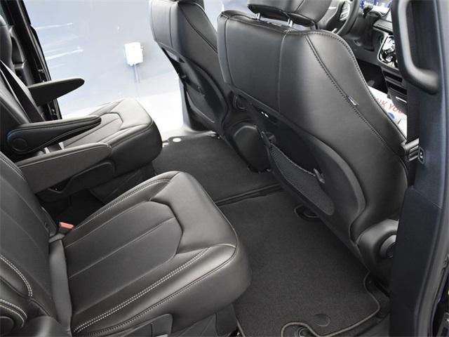 new 2026 Chrysler Pacifica car, priced at $39,465