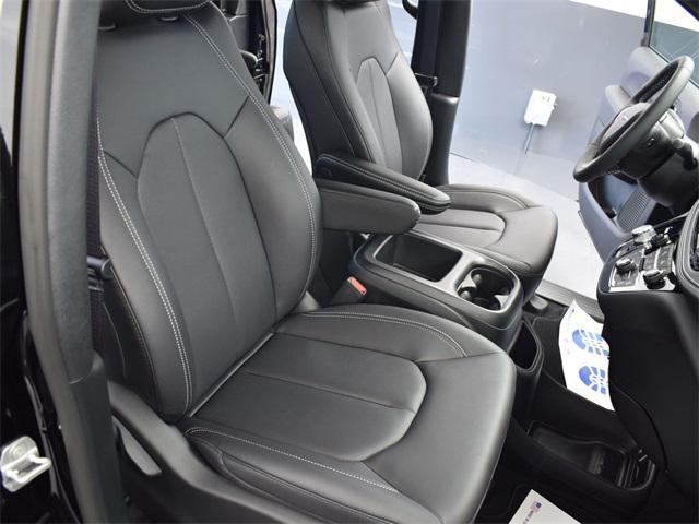 new 2026 Chrysler Pacifica car, priced at $39,465