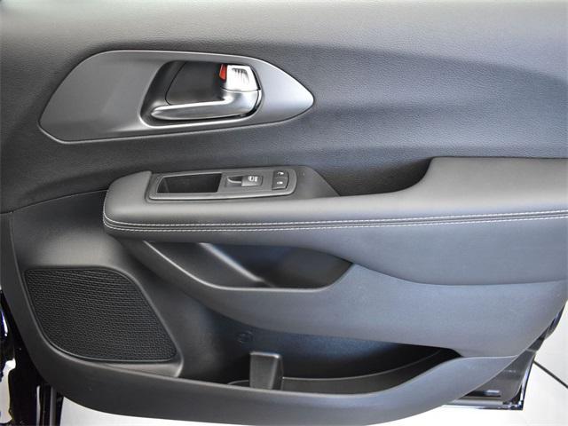 new 2026 Chrysler Pacifica car, priced at $39,465