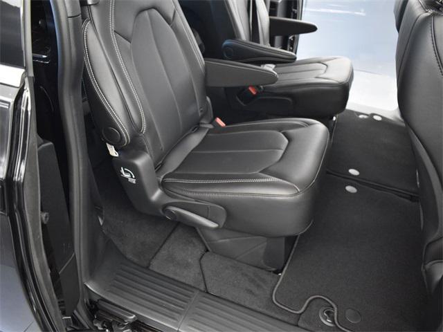 new 2026 Chrysler Pacifica car, priced at $39,465