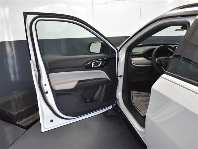 new 2025 Jeep Compass car, priced at $31,823