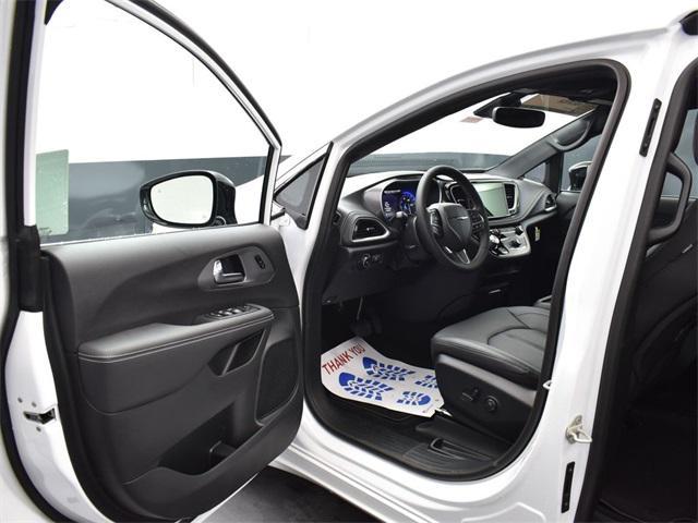 new 2026 Chrysler Pacifica car, priced at $36,740