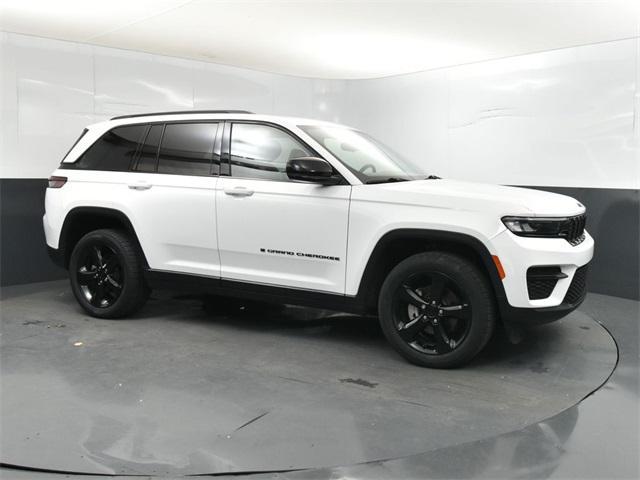 used 2023 Jeep Grand Cherokee car, priced at $29,600