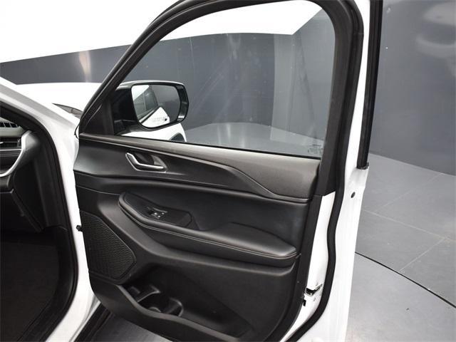 used 2023 Jeep Grand Cherokee car, priced at $29,600