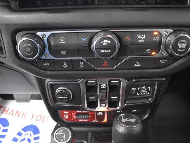 new 2025 Jeep Wrangler car, priced at $49,275