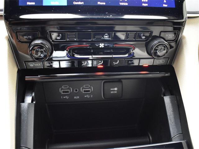 new 2025 Jeep Grand Cherokee L car, priced at $39,895