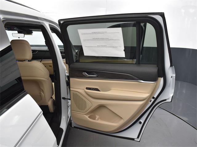 new 2025 Jeep Grand Cherokee L car, priced at $39,895