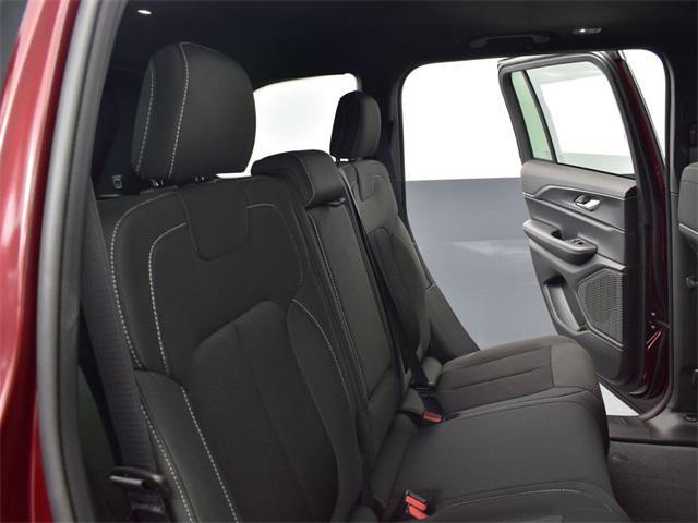 new 2025 Jeep Grand Cherokee car, priced at $37,267