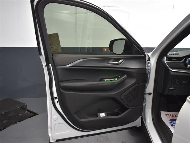 new 2025 Jeep Grand Cherokee car, priced at $35,250