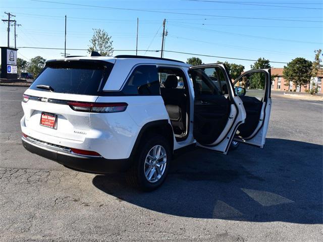 new 2025 Jeep Grand Cherokee car, priced at $35,325