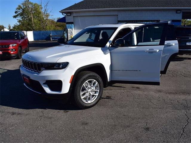 new 2025 Jeep Grand Cherokee car, priced at $35,325