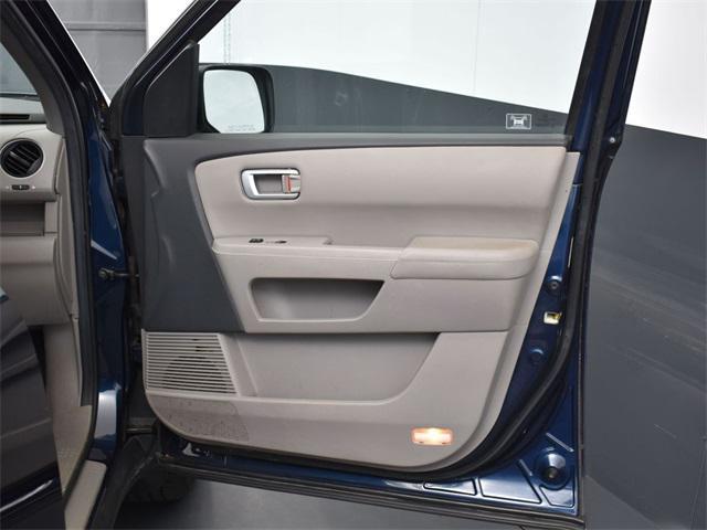 used 2011 Honda Pilot car, priced at $9,000