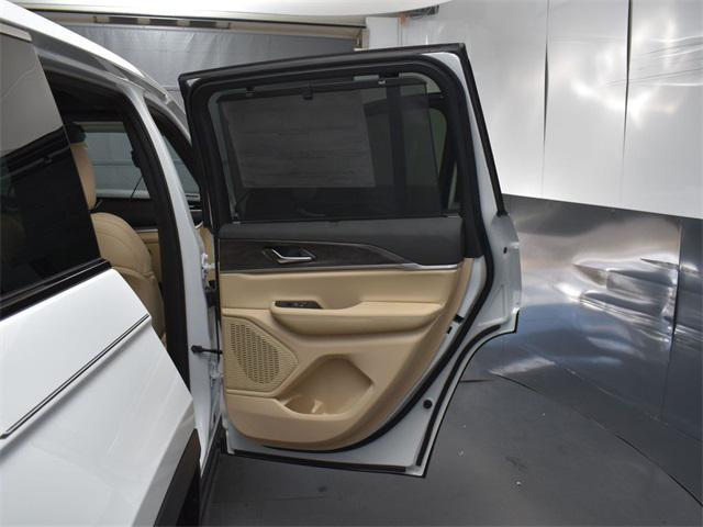 new 2025 Jeep Grand Cherokee car, priced at $43,010