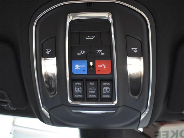 new 2025 Jeep Grand Cherokee car, priced at $43,010