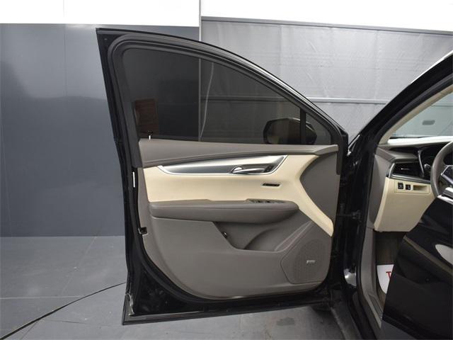 used 2020 Cadillac XT5 car, priced at $16,200