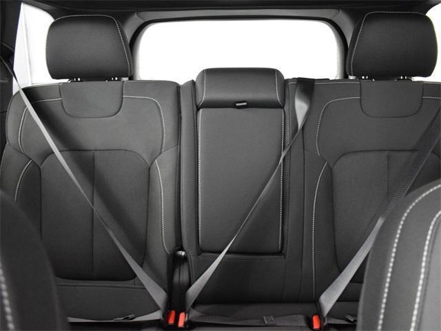 new 2025 Jeep Grand Cherokee car, priced at $35,970