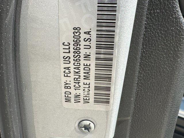 new 2025 Jeep Grand Cherokee L car, priced at $40,077