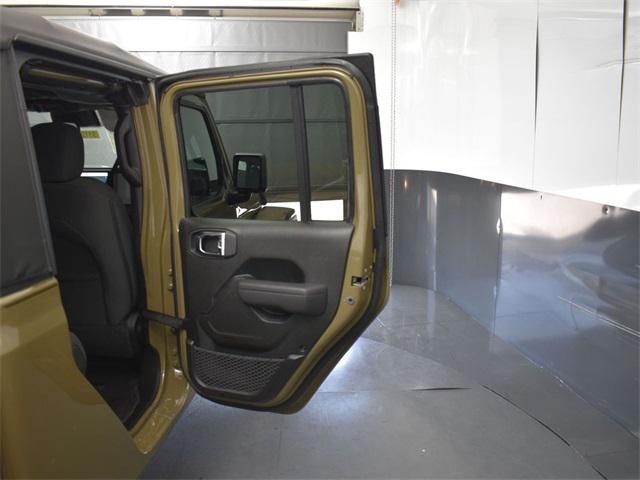 new 2025 Jeep Gladiator car, priced at $40,455