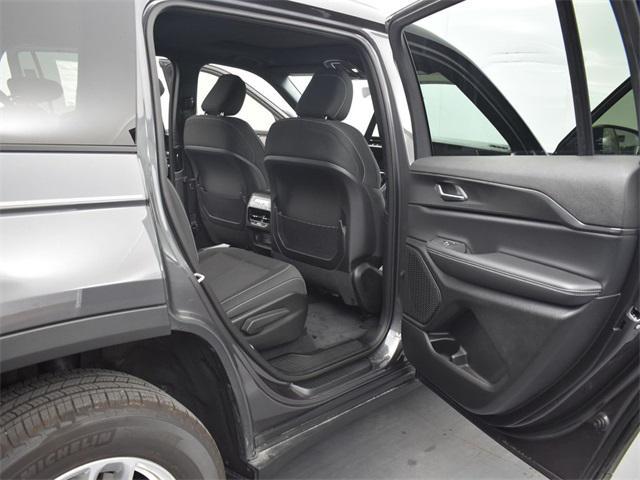 new 2025 Jeep Grand Cherokee L car, priced at $38,429