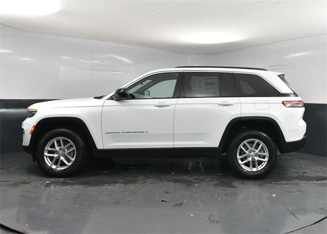 new 2025 Jeep Grand Cherokee car, priced at $39,325