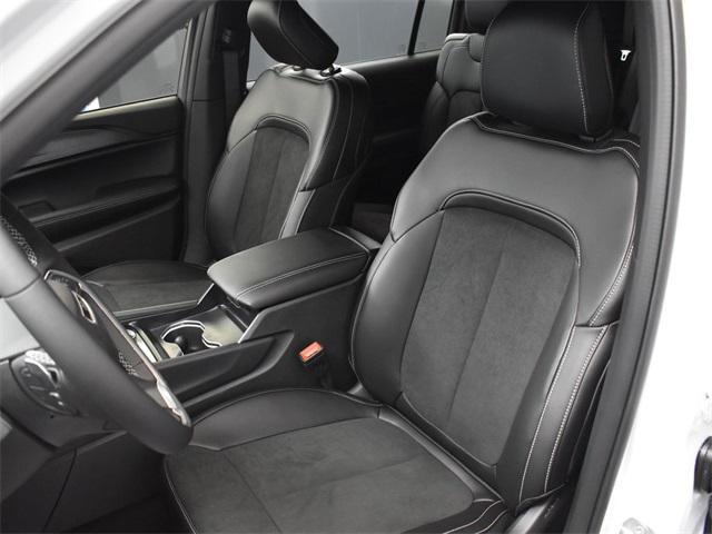 new 2025 Jeep Grand Cherokee L car, priced at $39,635