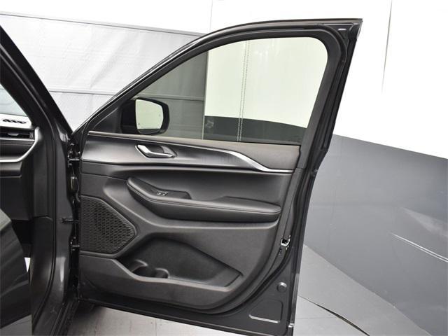 new 2025 Jeep Grand Cherokee car, priced at $39,550