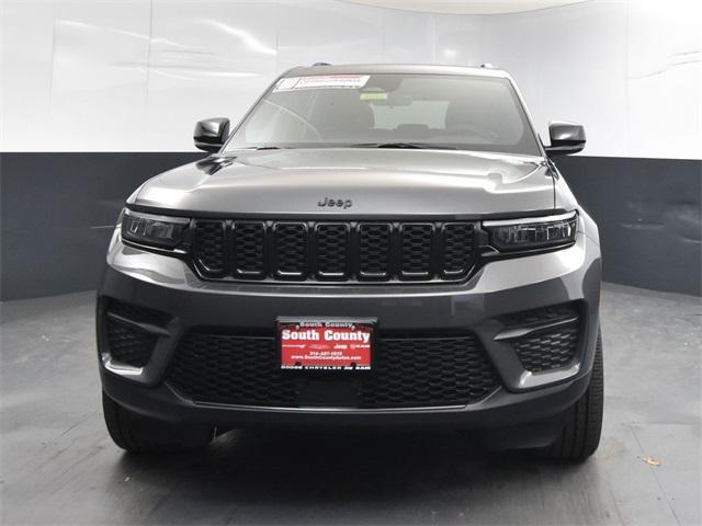 new 2025 Jeep Grand Cherokee car, priced at $39,550