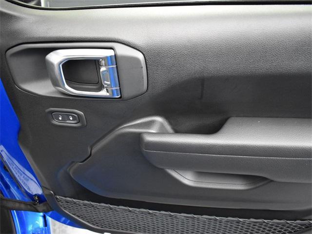 new 2025 Jeep Wrangler car, priced at $41,576