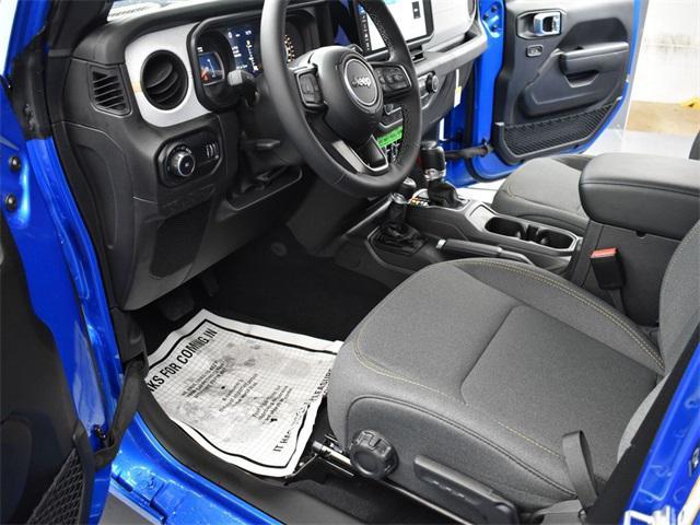 new 2025 Jeep Wrangler car, priced at $41,576