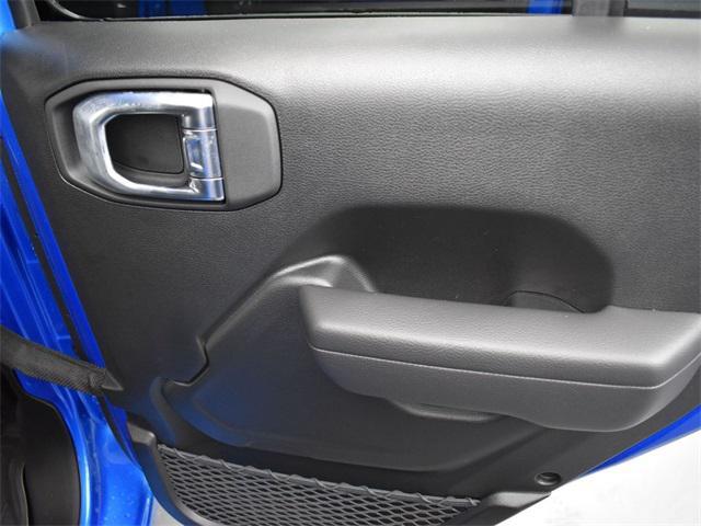 new 2025 Jeep Wrangler car, priced at $41,576