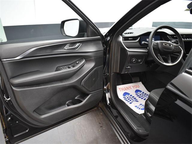 new 2025 Jeep Grand Cherokee L car, priced at $37,420