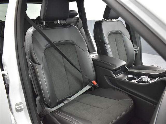 new 2025 Jeep Grand Cherokee car, priced at $37,885