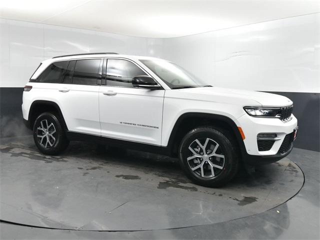 new 2025 Jeep Grand Cherokee car, priced at $43,135