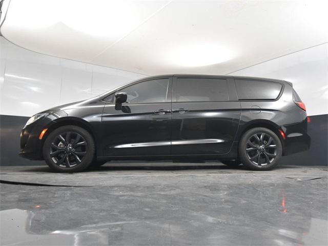 used 2020 Chrysler Pacifica car, priced at $19,200