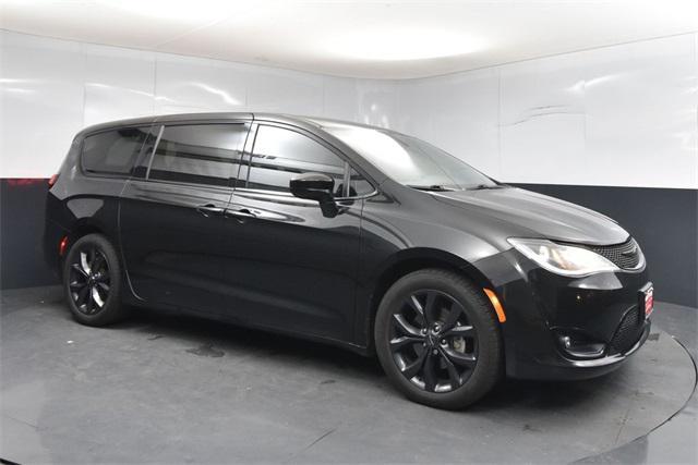used 2020 Chrysler Pacifica car, priced at $19,200