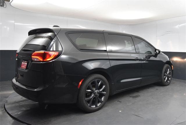used 2020 Chrysler Pacifica car, priced at $19,200