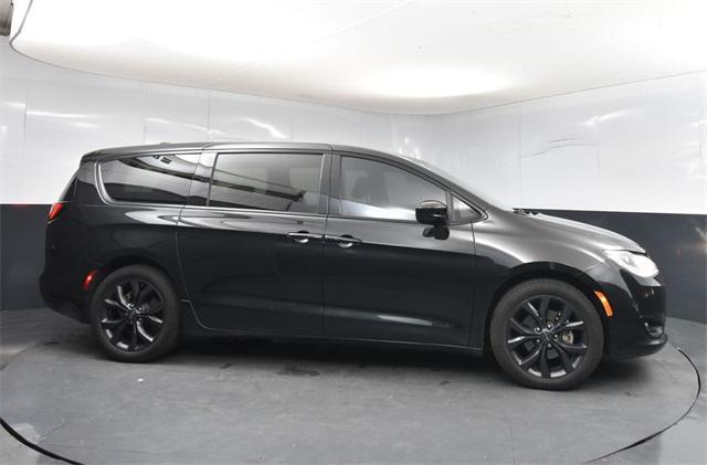 used 2020 Chrysler Pacifica car, priced at $19,200