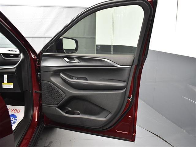 new 2025 Jeep Grand Cherokee L car, priced at $40,230