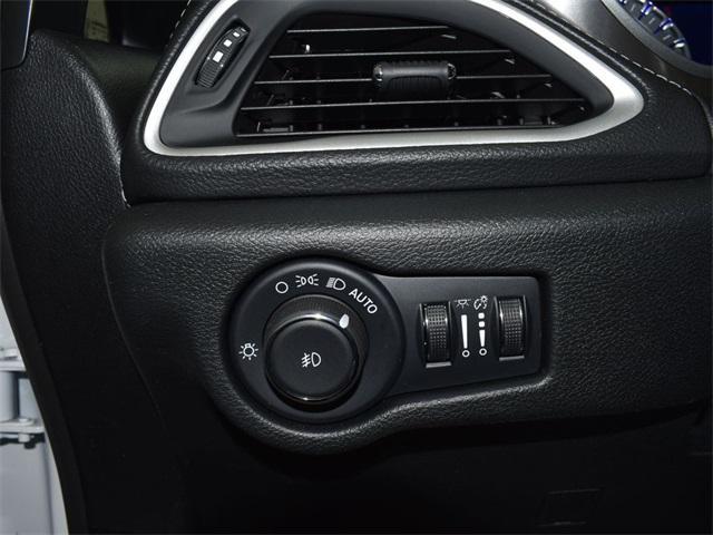 new 2025 Chrysler Pacifica car, priced at $37,532
