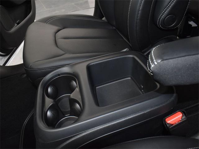 new 2025 Chrysler Pacifica car, priced at $37,532
