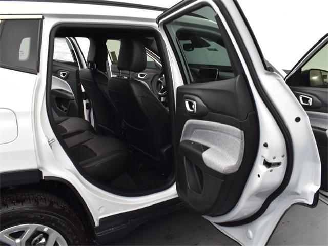 new 2025 Jeep Compass car, priced at $27,043