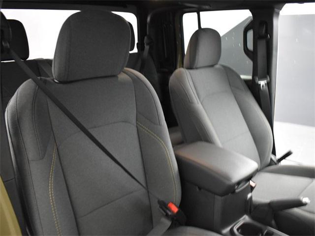 new 2025 Jeep Gladiator car, priced at $39,160