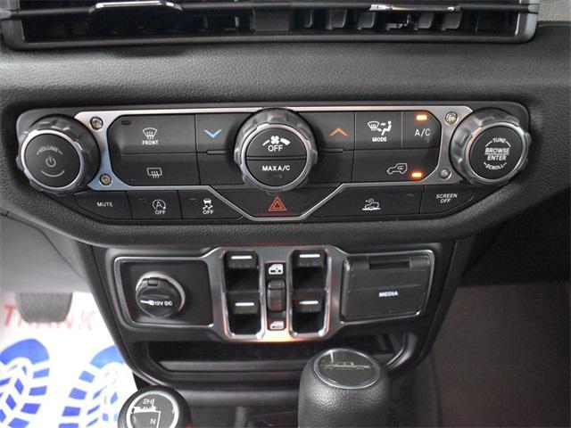 new 2025 Jeep Gladiator car, priced at $39,160